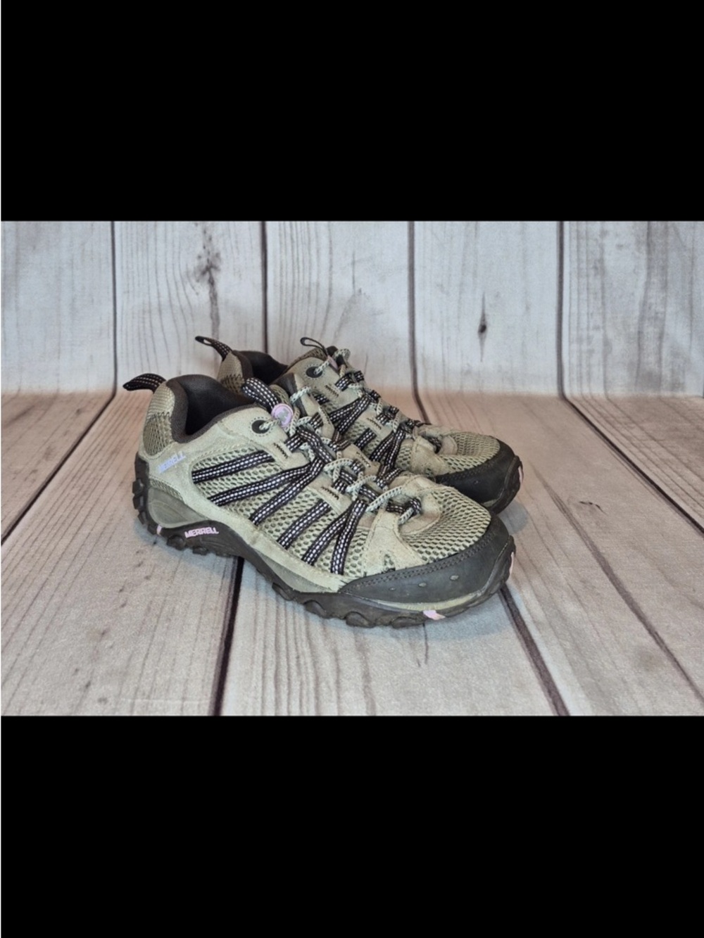 Merrell Womens Size 9 Hiking Shoes Yokota Ventilator Aluminum Orchid Bloom Tan
